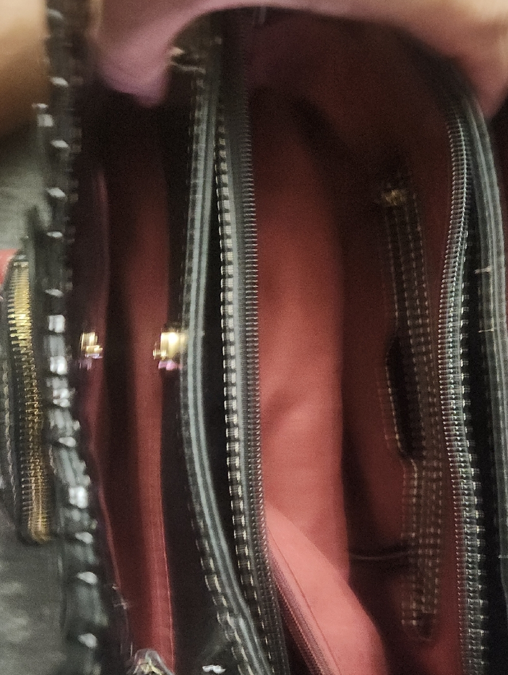 5 Space Large Black Shoulder/Hand Bag with Red Ladybug Accent Pocket - Picture 5 of 5
